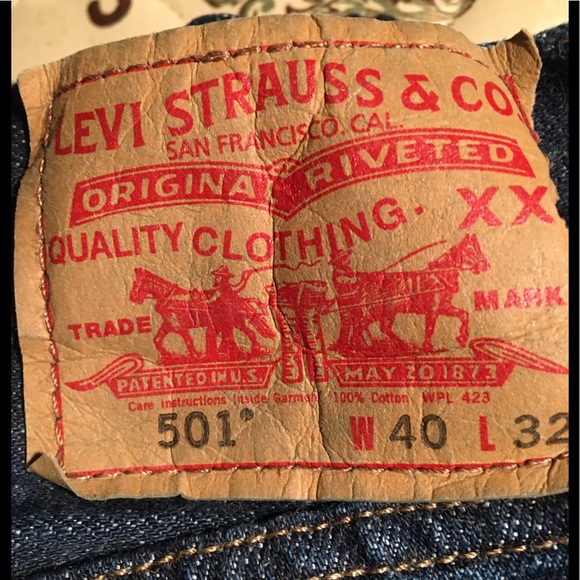 Levi’s Straight Leg 501 Jeans - Picture 2 of 2